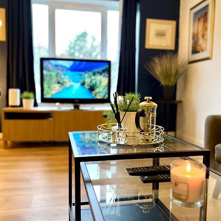 Apartamento Ground Floor Flat With Free Parking & Wifi Glasgow Exterior foto