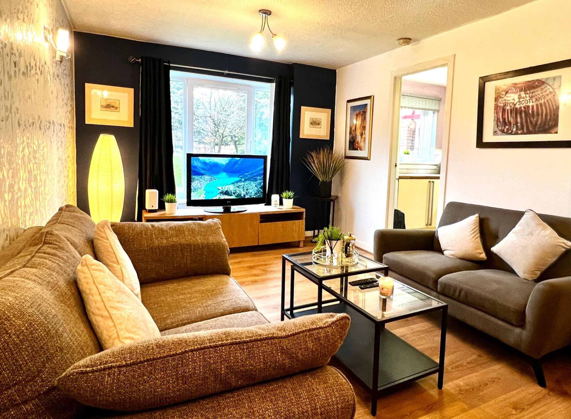 Apartamento Ground Floor Flat With Free Parking & Wifi Glasgow Exterior foto