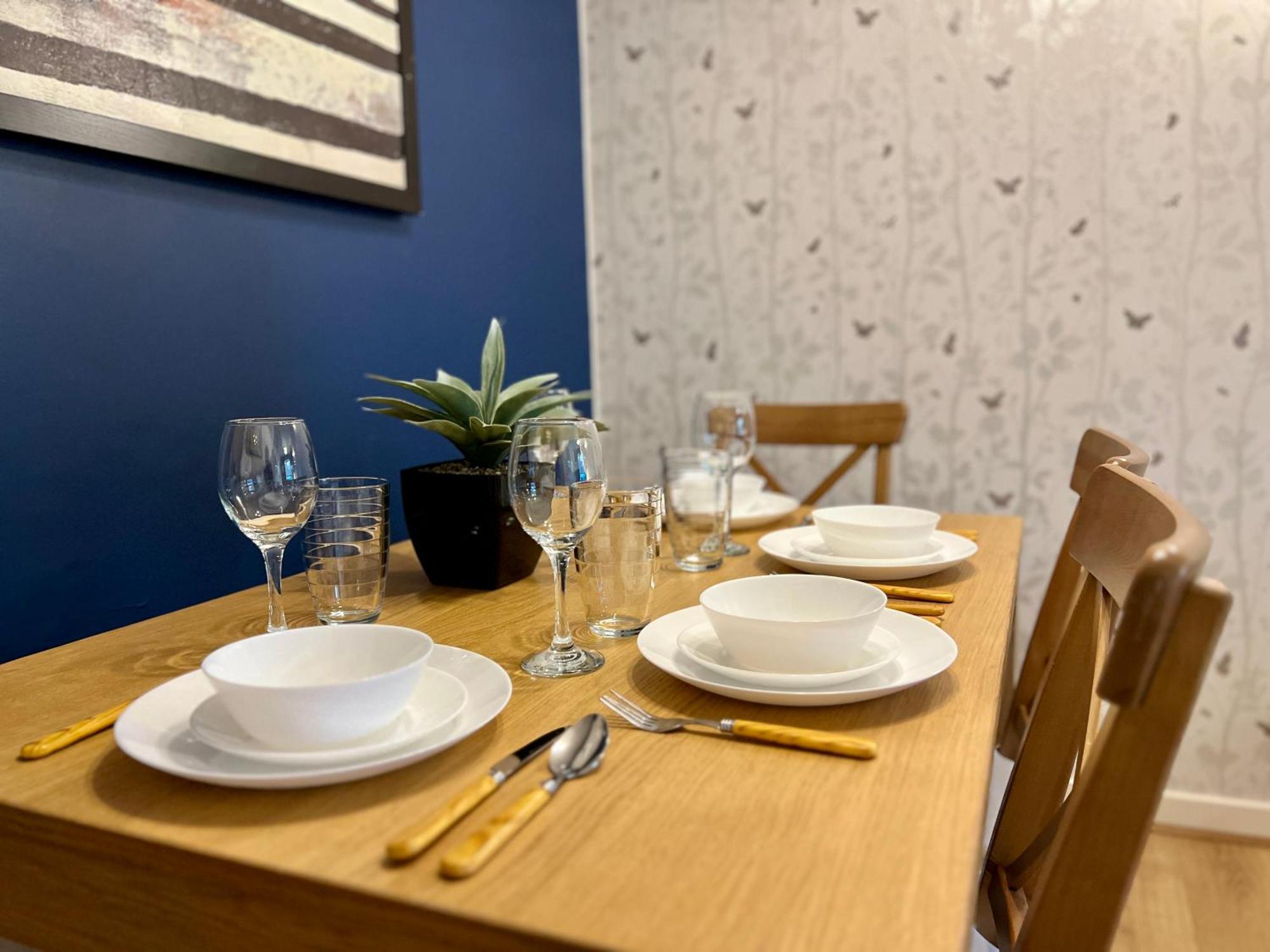 Apartamento Ground Floor Flat With Free Parking & Wifi Glasgow Exterior foto