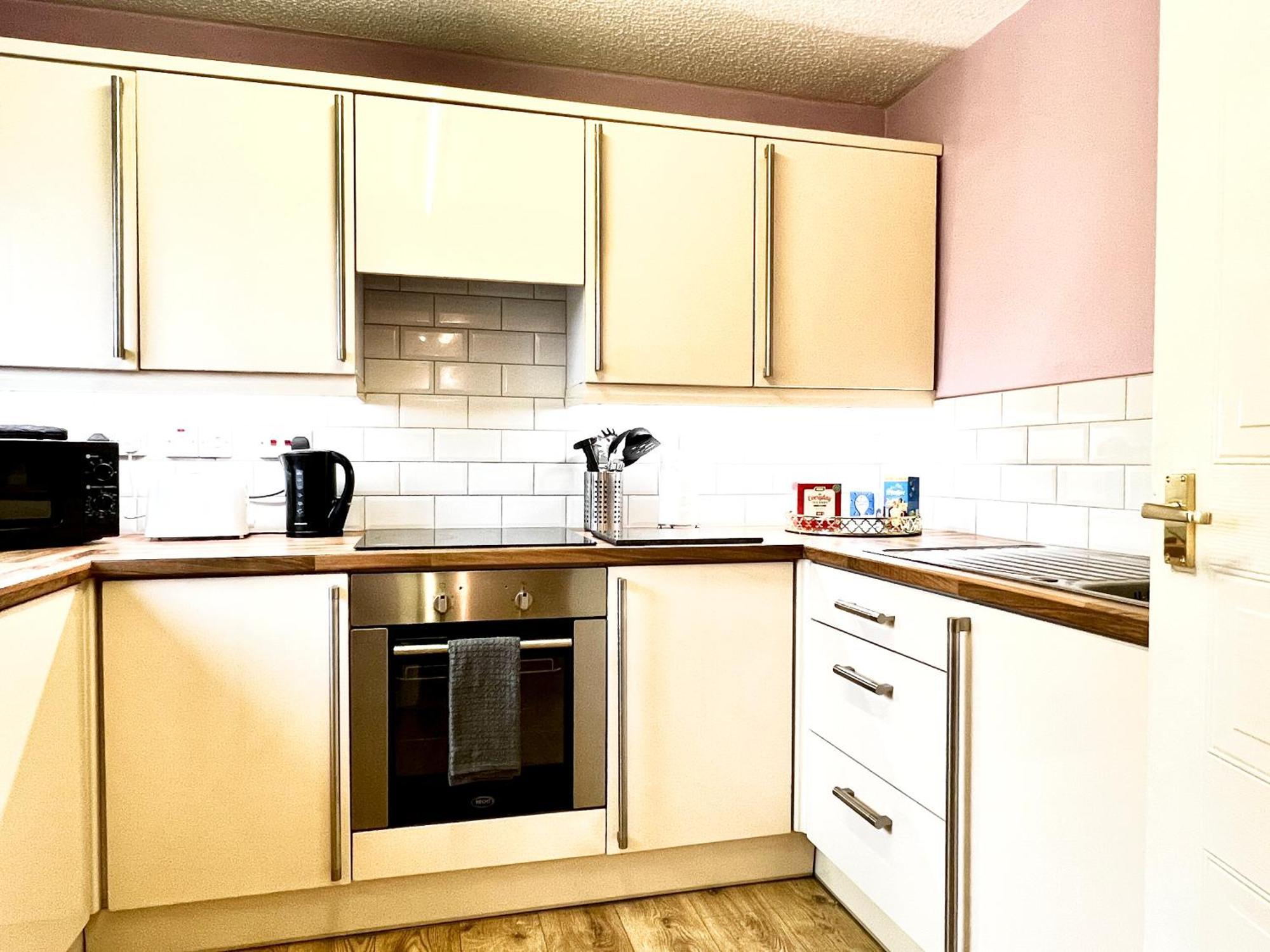 Apartamento Ground Floor Flat With Free Parking & Wifi Glasgow Exterior foto