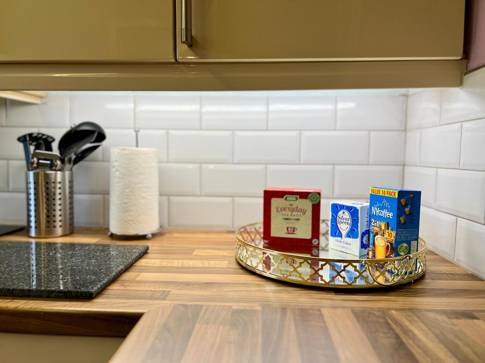 Apartamento Ground Floor Flat With Free Parking & Wifi Glasgow Exterior foto
