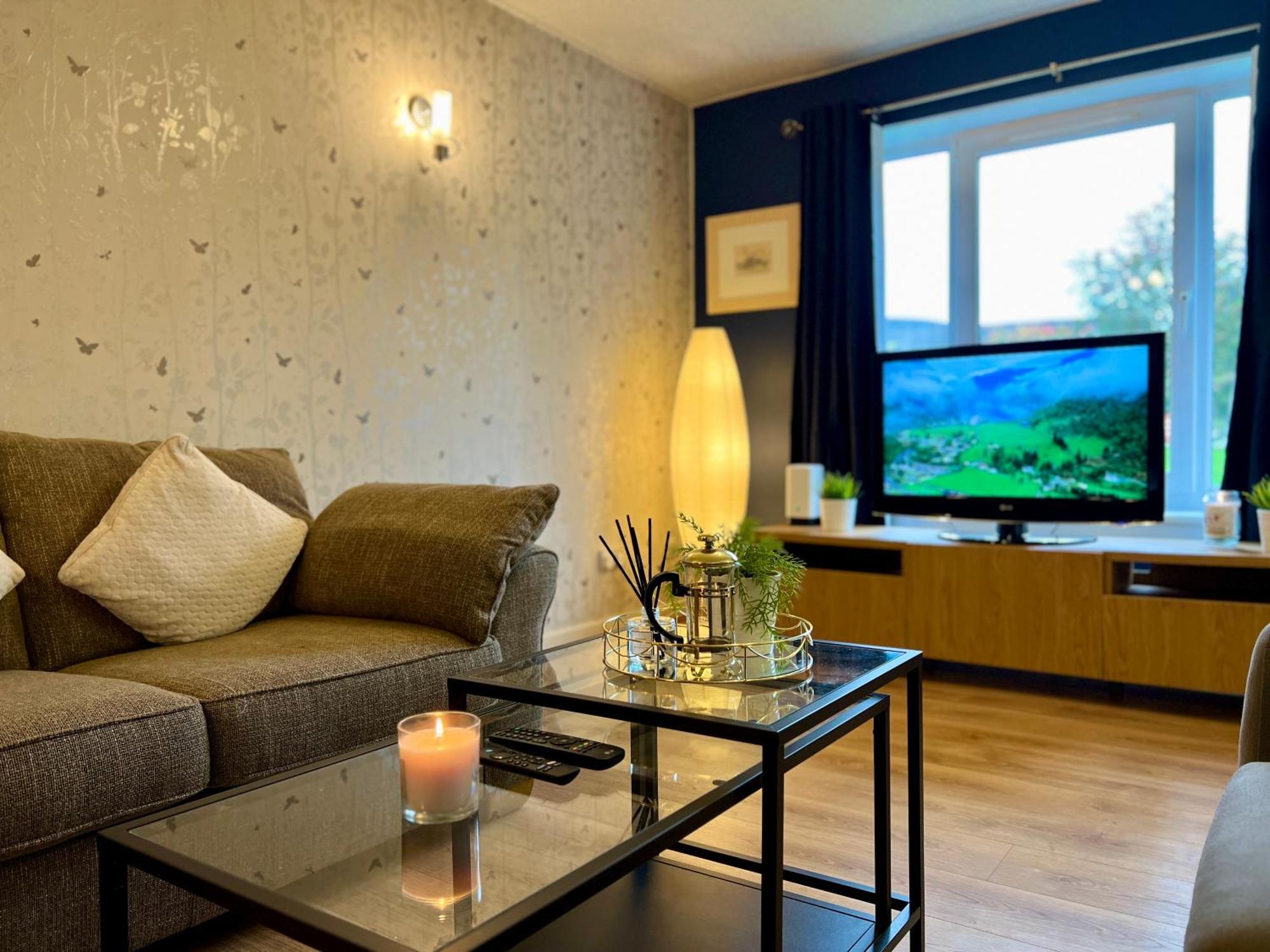 Apartamento Ground Floor Flat With Free Parking & Wifi Glasgow Exterior foto